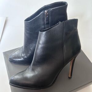 Vince Camuto Lorenza Black leather Boots